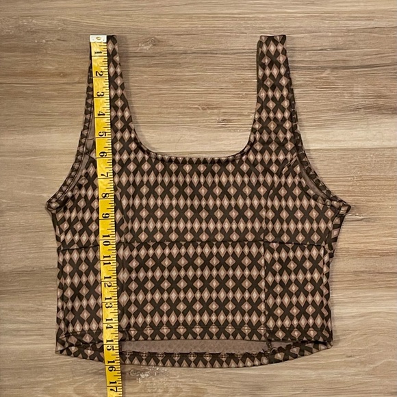 Brown fitted & cropped tank* stretches* dress up or casual * medium - Picture 4 of 4
